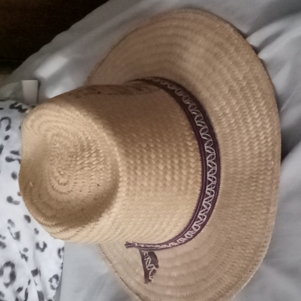 Hat - Picture 3 of 7
